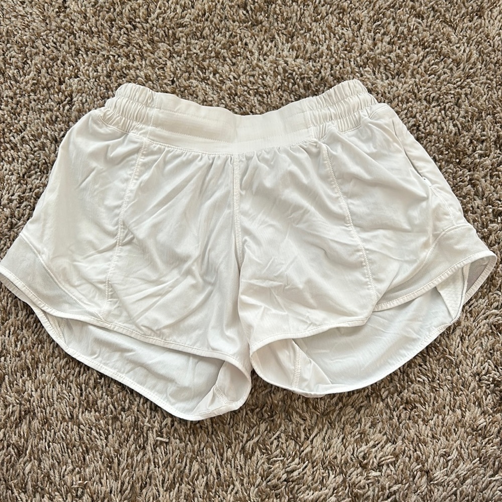 White Lululemon Hotty Hot Shorts 4”